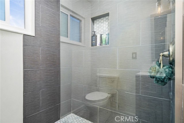 Detail Gallery Image 17 of 41 For 943 E Yale St, Ontario,  CA 91764 - 4 Beds | 2 Baths