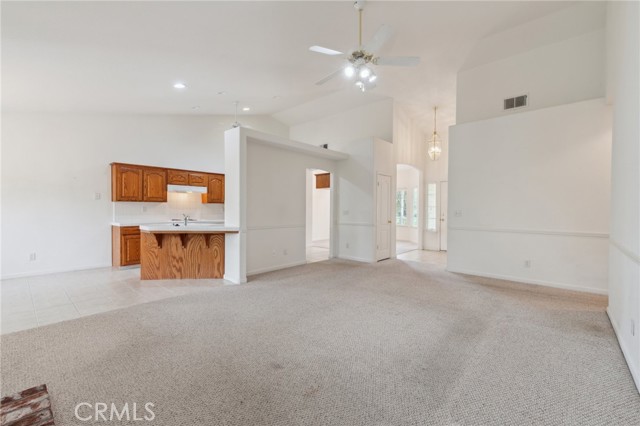 2522 E Kelso Avenue, Fresno CA: https://media.crmls.org/medias/f1b55cba-8c38-43da-877e-b50c59fb9e99.jpg