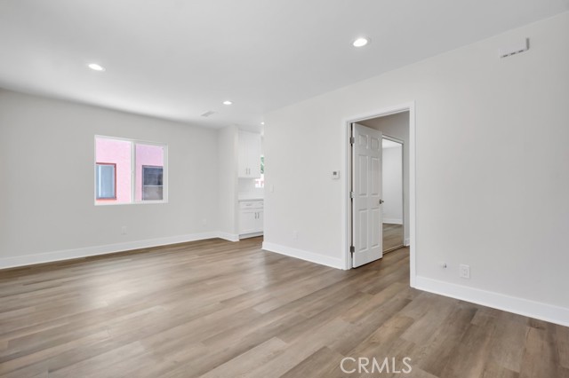 1234 W 89th Street, Los Angeles CA: https://media.crmls.org/medias/f1b5ff48-94b1-441b-8941-89a4914cd636.jpg