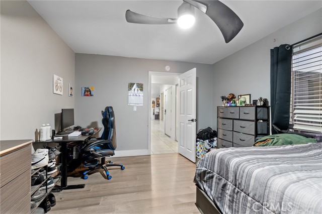25405 Brodiaea Avenue, Moreno Valley CA: https://media.crmls.org/medias/f1b899d7-fb28-4857-8630-925d6ce6fa2b.jpg