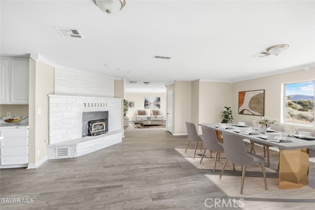 Detail Gallery Image 3 of 31 For 39631 87th St, Leona Valley,  CA 93551 - 4 Beds | 3 Baths