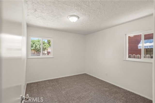 1018 Chester Place, Bakersfield CA: https://media.crmls.org/medias/f1b9dc79-7eda-4fcf-aa0b-6ccef64782d7.jpg