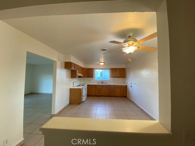 Detail Gallery Image 5 of 15 For 5919 Park Ct, Marysville,  CA 95901 - 3 Beds | 2 Baths