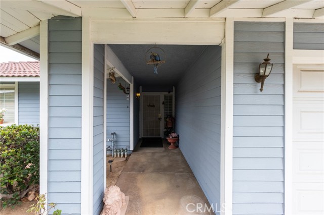 4092 Sandpiper Drive, Jurupa Valley CA: https://media.crmls.org/medias/f1ba023b-95ef-4fba-b6cc-e210de241743.jpg