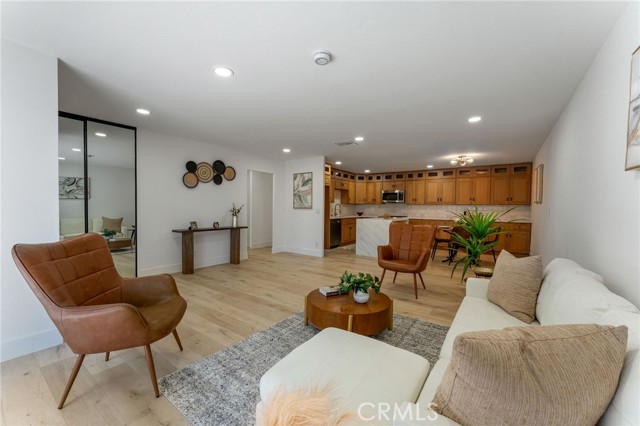 Detail Gallery Image 4 of 36 For 23521 Los Adornos, Aliso Viejo,  CA 92656 - 3 Beds | 2/1 Baths