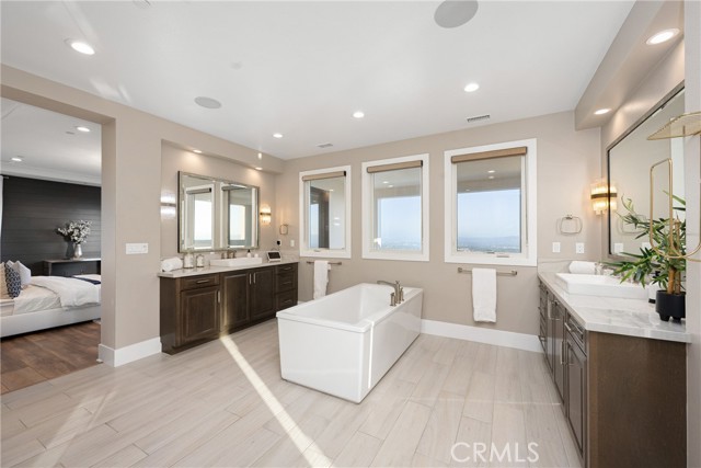 20436 W Liverpool Way, Porter Ranch CA: https://media.crmls.org/medias/f1bb03cd-390a-4e6f-b5d4-6f1c740fddb7.jpg