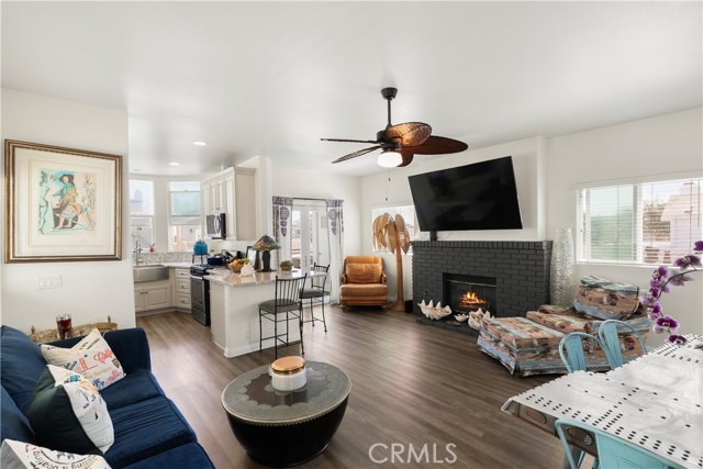 307 34th Street, Newport Beach CA: https://media.crmls.org/medias/f1bb20a2-12a9-4c2e-bb5a-e4a81f061120.jpg