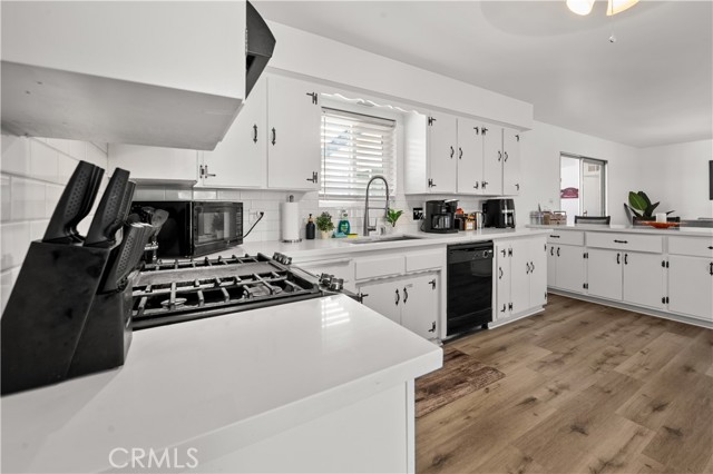 Detail Gallery Image 26 of 64 For 925 S Purdue Ave, Fresno,  CA 93727 - 5 Beds | 4 Baths