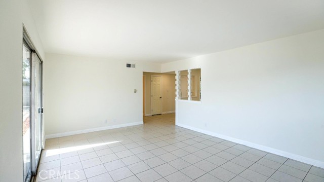 Detail Gallery Image 8 of 46 For 2910 W Cubbon, Santa Ana,  CA 92704 - 3 Beds | 2 Baths