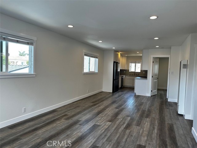Detail Gallery Image 2 of 18 For 2602 Apple Ave, Torrance,  CA 90501 - 2 Beds | 2 Baths