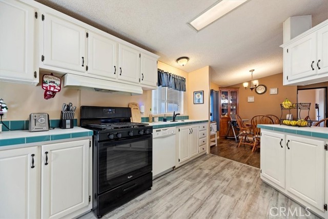 Detail Gallery Image 21 of 47 For 4901 Green River #181,  Corona,  CA 92880 - 3 Beds | 2 Baths