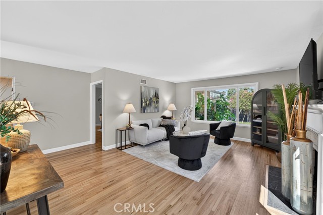 Detail Gallery Image 13 of 59 For 2225 E Grove Ave, Orange,  CA 92867 - 4 Beds | 3 Baths