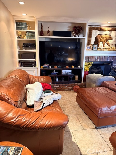 6614 Manzanita Court, Chino CA: https://media.crmls.org/medias/f1bea18e-dbf0-4776-b12a-cd629caa8462.jpg