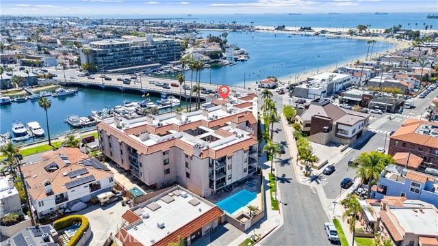 201 Bay Shore Avenue, Long Beach CA: https://media.crmls.org/medias/f1bee1b4-4cfd-400a-9b3d-12fff9d03e0c.jpg
