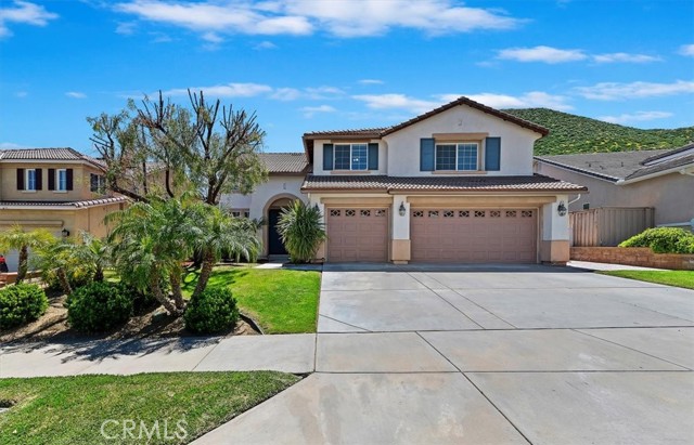 Detail Gallery Image 1 of 44 For 31945 Flowerhill Dr, Lake Elsinore,  CA 92532 - 4 Beds | 3 Baths