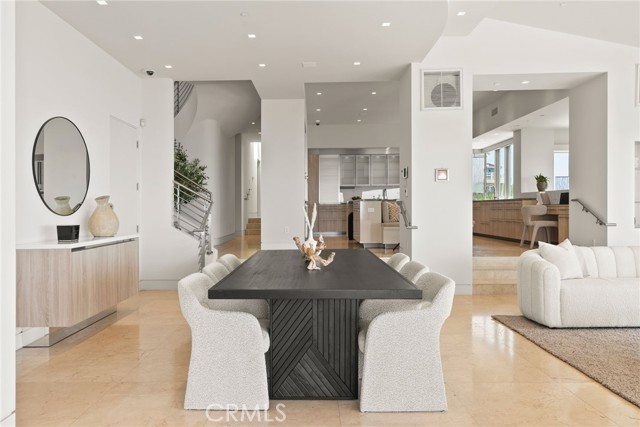 900 Gainsborough Drive, Laguna Beach CA: https://media.crmls.org/medias/f1c01ad2-91d2-49ea-9410-1cde7dc710c9.jpg