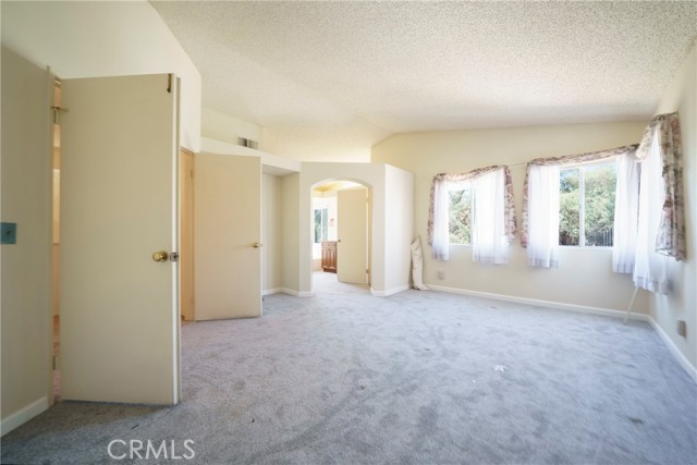 179 S Massachusetts Street, Lake Elsinore CA: https://media.crmls.org/medias/f1c03124-5bba-4d30-994f-9936bad74bdd.jpg
