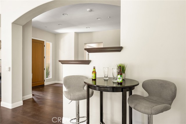 21270 Elda Cir, Huntington Beach CA: https://media.crmls.org/medias/f1c0bd0d-eac5-4bdc-a6a4-043d15f069d7.jpg