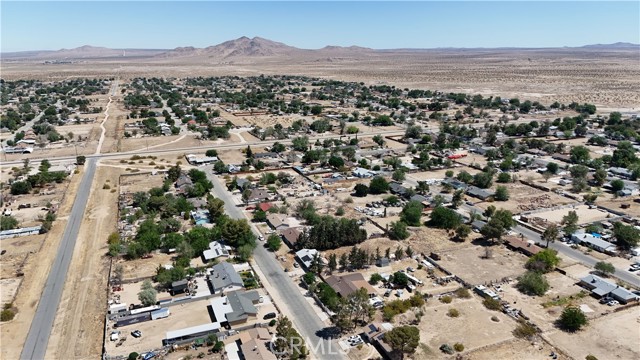 Detail Gallery Image 10 of 14 For 40127 Ridgemist St, Lake Los Angeles,  CA 93591 - – Beds | – Baths