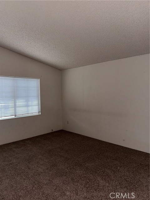 Detail Gallery Image 15 of 19 For 1855 Riverside Dr #128,  Ontario,  CA 91761 - 3 Beds | 2 Baths