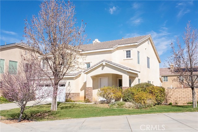 Detail Gallery Image 2 of 47 For 3147 Kildare, Lancaster,  CA 93536 - 3 Beds | 3 Baths