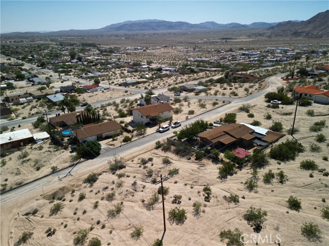 Detail Gallery Image 13 of 18 For 777 Hillside, Twentynine Palms,  CA 92277 - – Beds | – Baths