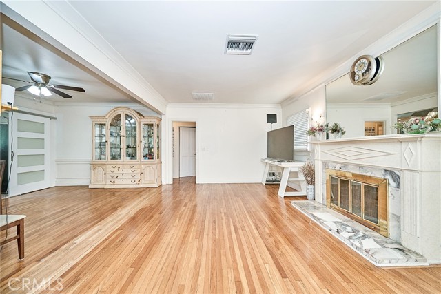 Detail Gallery Image 5 of 51 For 1128 S Citrus Ave, Los Angeles,  CA 90019 - 3 Beds | 2 Baths