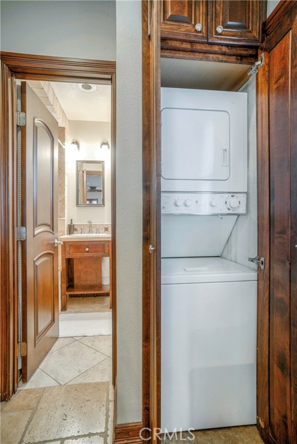 317 Bayview Drive, Hermosa Beach, California 90254, 2 Bedrooms Bedrooms, ,3 BathroomsBathrooms,Residential,Sold,Bayview,SB17229063