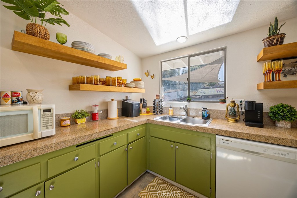 MLS #CV25278285 image #15