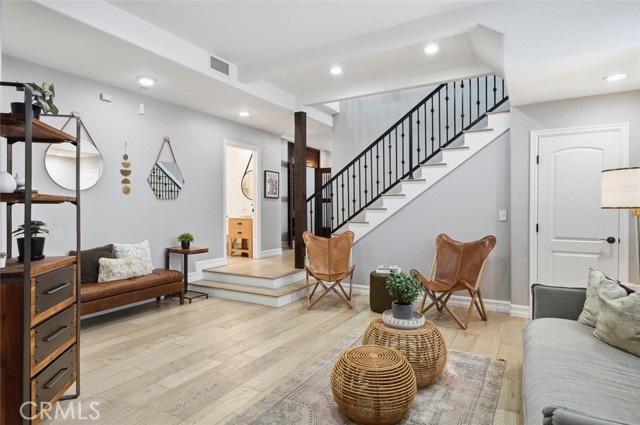 Detail Gallery Image 7 of 71 For 406 S Gertruda, Redondo Beach,  CA 90277 - 5 Beds | 4/1 Baths