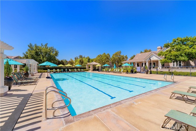 7169 Logsdon Drive, Eastvale CA: https://media.crmls.org/medias/f1c4d66f-da9d-490b-bd4b-bf8383d41689.jpg