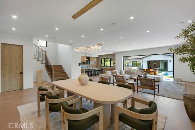 Detail Gallery Image 13 of 62 For 13024 Bloomfield St, Studio City,  CA 91604 - 6 Beds | 6/1 Baths