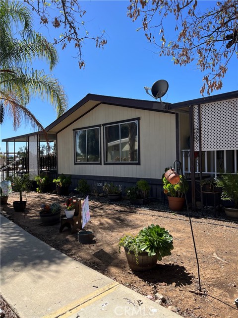 27701 Murrieta Road, Menifee CA: https://media.crmls.org/medias/f1c5c35d-00cc-4866-a07b-d89da64cd82b.jpg