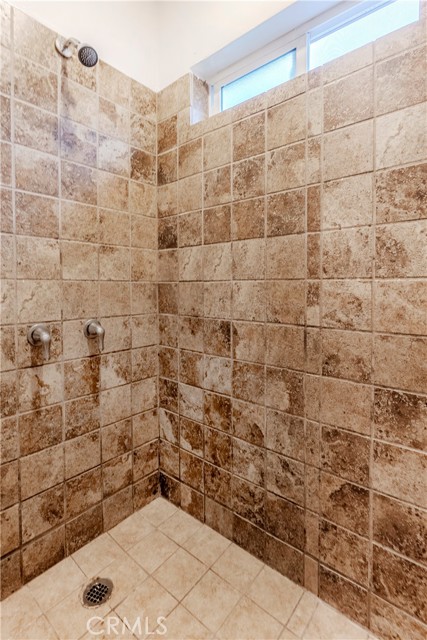 Detail Gallery Image 18 of 22 For 1025 W 12th, San Pedro,  CA 90731 - – Beds | – Baths