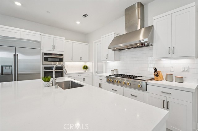 27008 Declaration Road, Valencia CA: https://media.crmls.org/medias/f1c6c39b-fdfd-42ec-a412-dfbd6875ee50.jpg