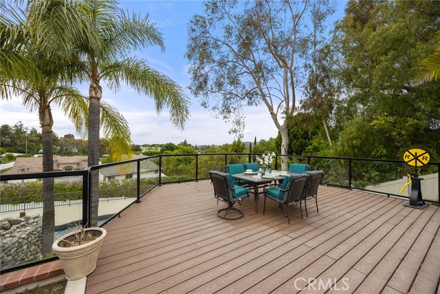 241 S Country Hill Road, Anaheim Hills CA: https://media.crmls.org/medias/f1c70aeb-2d4e-4768-a725-887c68954c3f.jpg