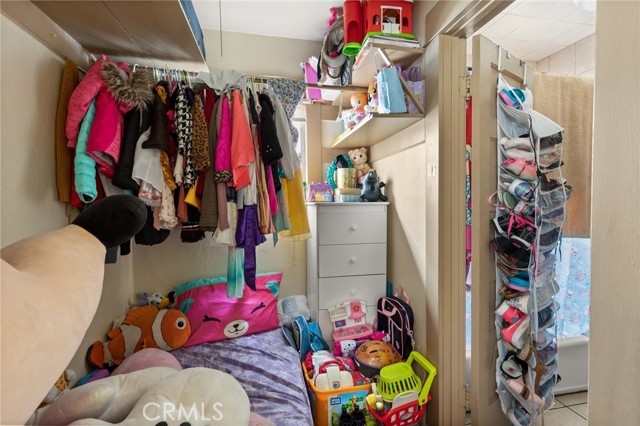Detail Gallery Image 17 of 43 For 928 S Breed St, Los Angeles,  CA 90023 - – Beds | – Baths