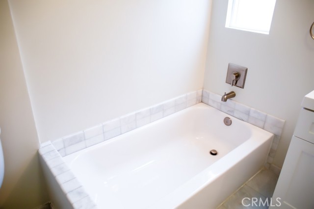 Detail Gallery Image 9 of 25 For 10722 Braddock Dr, Culver City,  CA 90230 - 3 Beds | 2 Baths