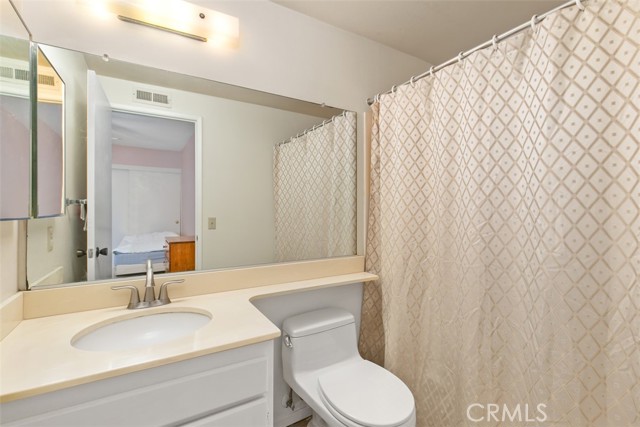 Detail Gallery Image 21 of 47 For 35 Butterfield, Irvine,  CA 92604 - 2 Beds | 2/1 Baths