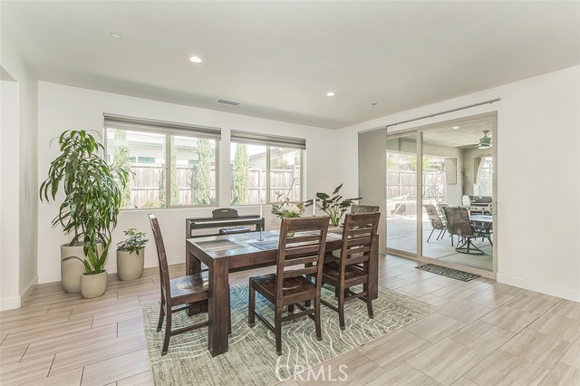 Image 15 of 75 For 877 Treasure Hills