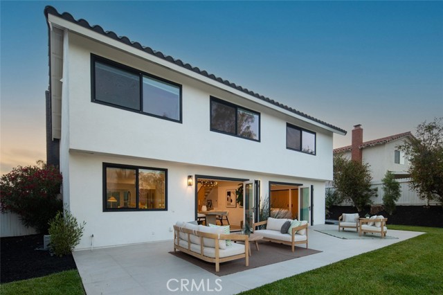 25302 Posada Lane, Mission Viejo CA: https://media.crmls.org/medias/f1c8f852-4b5f-4dc8-97b6-c5fdecd45dba.jpg