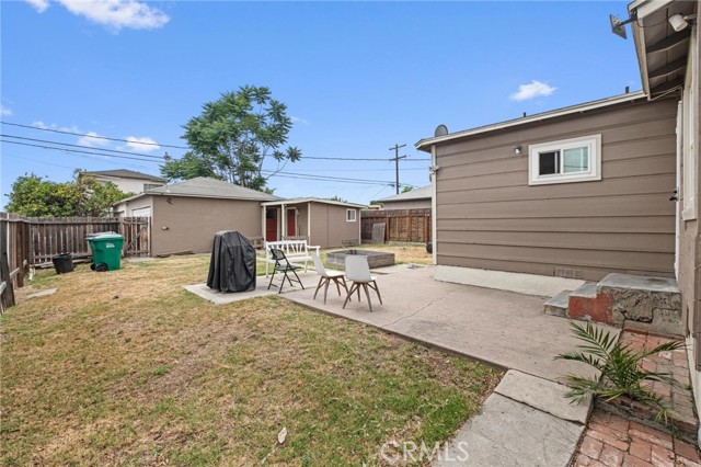 1040 E 67th Street, Long Beach CA: https://media.crmls.org/medias/f1c91121-3dcc-471b-83f3-1eb1a5e1b806.jpg