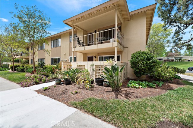 Detail Gallery Image 2 of 19 For 174 Avenida Majorca, Laguna Woods,  CA 92637 - 1 Beds | 1 Baths