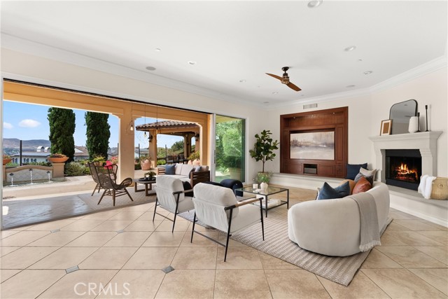 27502 Paseo Boveda, San Juan Capistrano CA: https://media.crmls.org/medias/f1c9b6df-2f1f-463c-9162-ea76ec8f5e59.jpg
