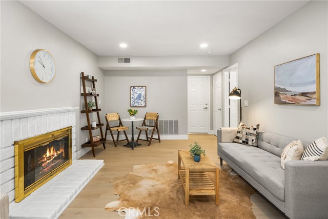4052 Escudero, Irvine CA: https://media.crmls.org/medias/f1cac487-9a6c-488d-92ea-0275c60f1a33.jpg