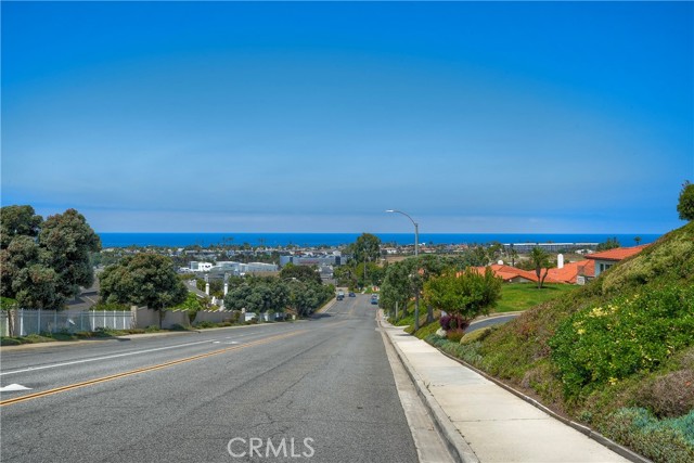 6766 Camino Del Prado, Carlsbad CA: https://media.crmls.org/medias/f1cb7809-b0fd-4646-87be-284a411cb535.jpg