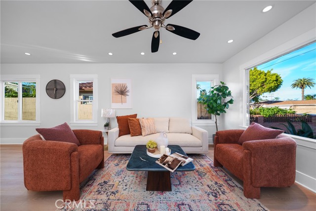 Detail Gallery Image 7 of 17 For 2385 Daisy, Long Beach,  CA 90806 - 2 Beds | 1 Baths