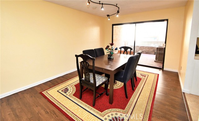 Detail Gallery Image 24 of 54 For 4177 Manhattan Beach Blvd., Lawndale,  CA 90260 - 3 Beds | 3 Baths