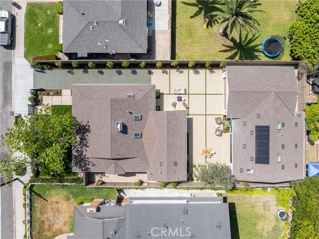 Detail Gallery Image 2 of 42 For 212 E 19th St, Costa Mesa,  CA 92627 - 5 Beds | 4 Baths