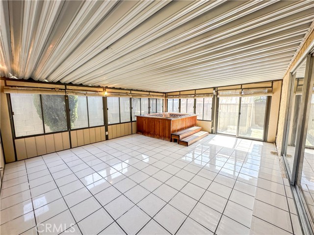 1702 E Bach Street, Carson CA: https://media.crmls.org/medias/f1cc15aa-311f-4d92-87d6-e0d476ddc945.jpg